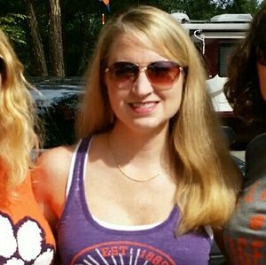 Meet your Posher, Jennifer