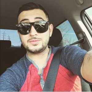 Meet your Posher, Erick