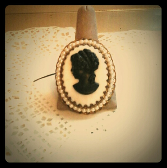 White and black cameo
