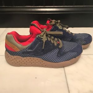 Limited edition Saucony sneakers G.A.I.O. Size 41