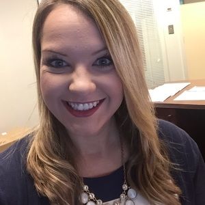 Meet your Posher, Lauren