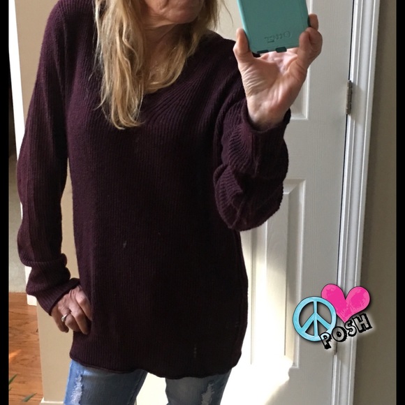 gap burgundy sweater