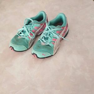 Girls Puma shoes size 3 youth