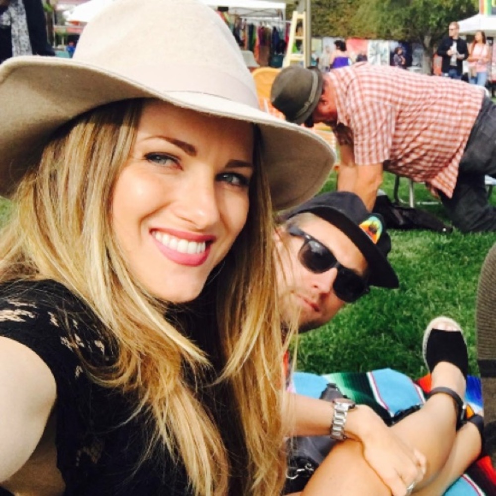 Meet your Posher, Hillary