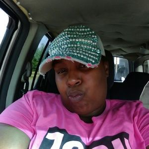 Meet your Posher, Latoya