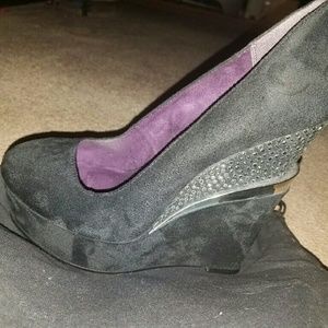 Michael Antonio black suede wedges!!