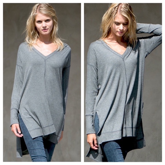 📣 Liquidation 📣 M Only Gray V-Neck Top Hoodie - Picture 5 of 5