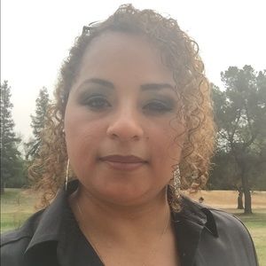 Meet your Posher, Lidia