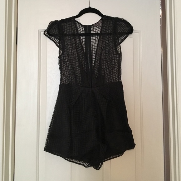 Gracia NWT Size Small Romper - Picture 3 of 4