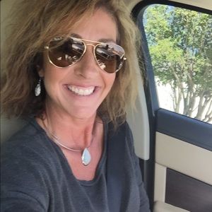 Meet your Posher, Lana