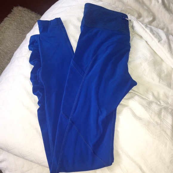 Lululemon leggings size 4