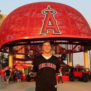 Meet your Posher, Max