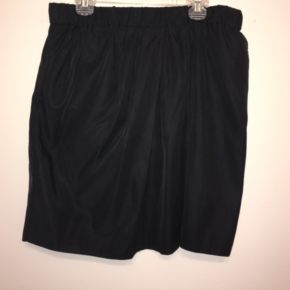 Ann Taylor Loft black silky skirt PS