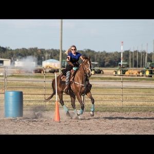 Meet your Posher, Tay