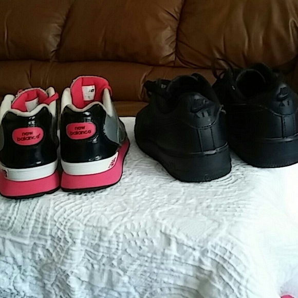 Nike AF 1 AND NEW BALANCE Size 6 YOUTH(SOLD) - Picture 3 of 4