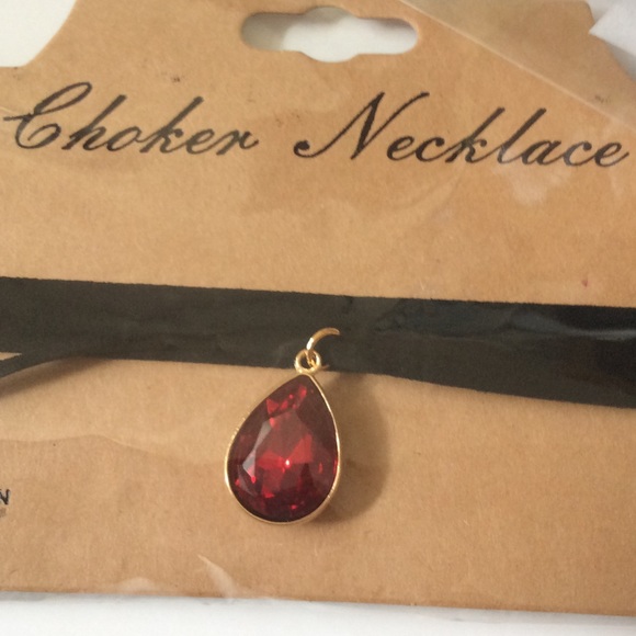 🚨SALE🚨 Dual Strap Gemstone Choker - Picture 4 of 4