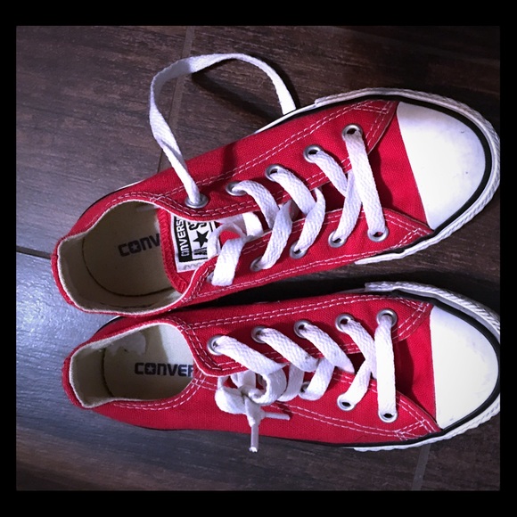 🍁Red converse boys size 13