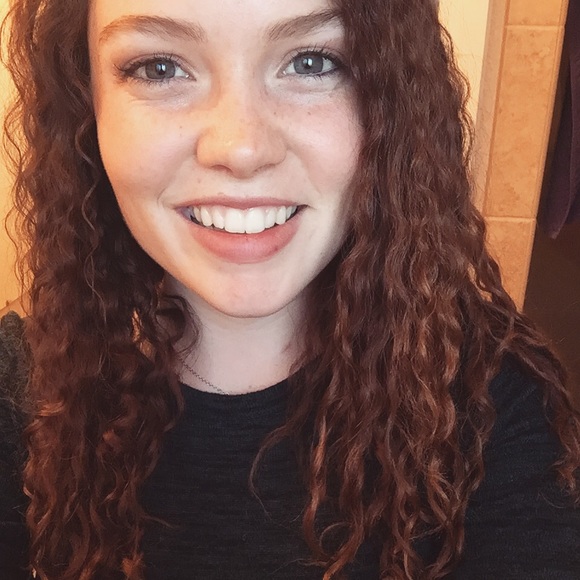 Meet your Posher, Jennifer - Picture 2 of 2