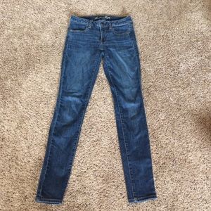 American eagle low rise dark wash jeggings