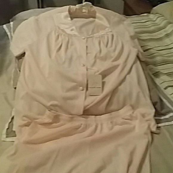 Pajama set vintage. New!