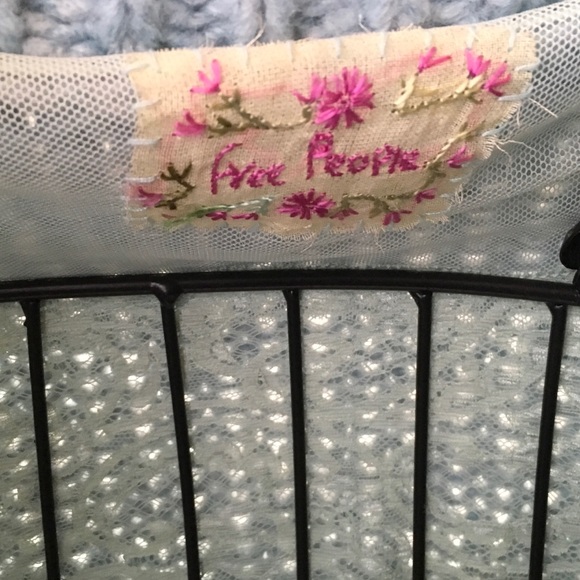 Free People  knit midriff sweater. Exc condition - Picture 2 of 3