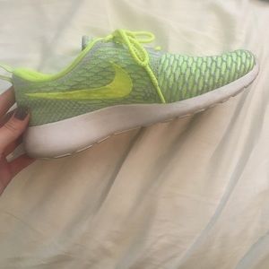 Lime Green Nike Roshe Size 8