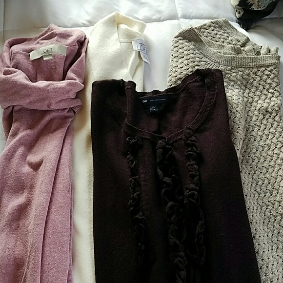 4 for 1 Sweater Bundle Gap, Loft, & AE