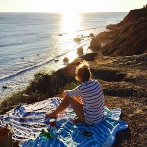 Meet your Posher, Caitlin