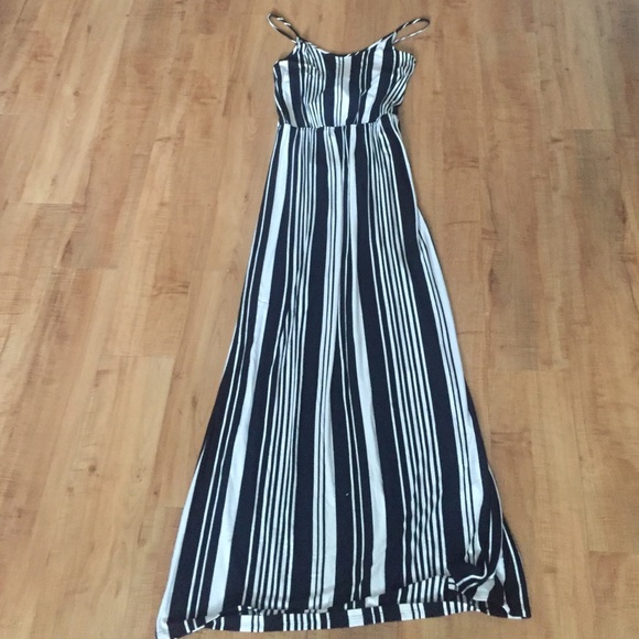 Beautiful never worn maxi dress