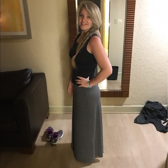 Meet your Posher, Caitlin - Picture 3 of 4