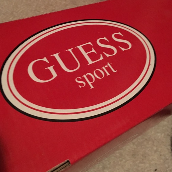 Guess Slippers - Picture 2 of 2