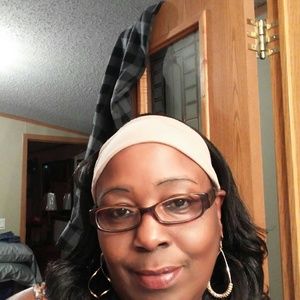 Meet your Posher, Beverly