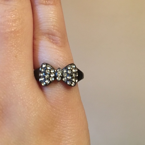 Bow Tie Ring