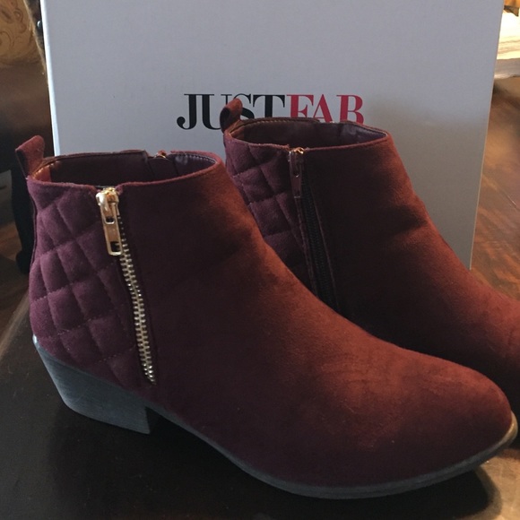 Maroon booties
