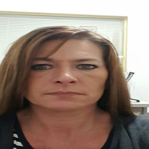Meet your Posher, Denise