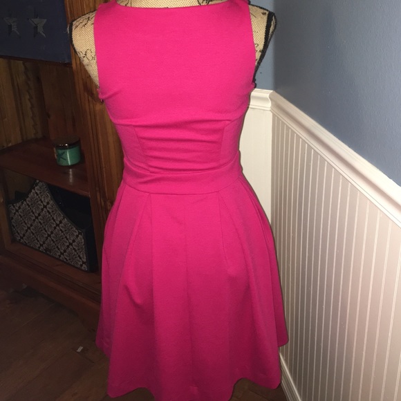 Gorgeous Hot pink with hint of coral dress - Picture 4 of 4