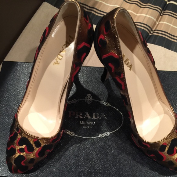 Prada shoes size 6 brand-new in the box