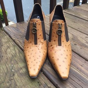 Donald J Pliner ostrich kitten heels