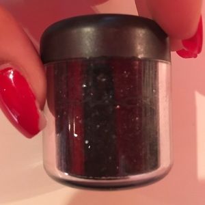 💯 authentic Mac black glitter