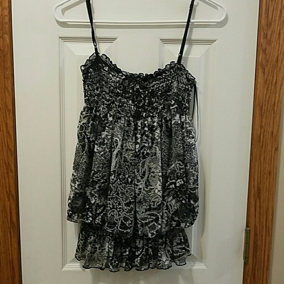 Black and White Tank Top with adjustable straps