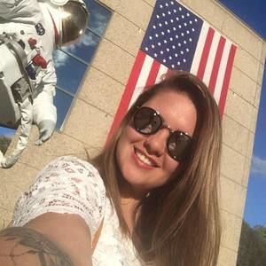 Meet your Posher, Flávia