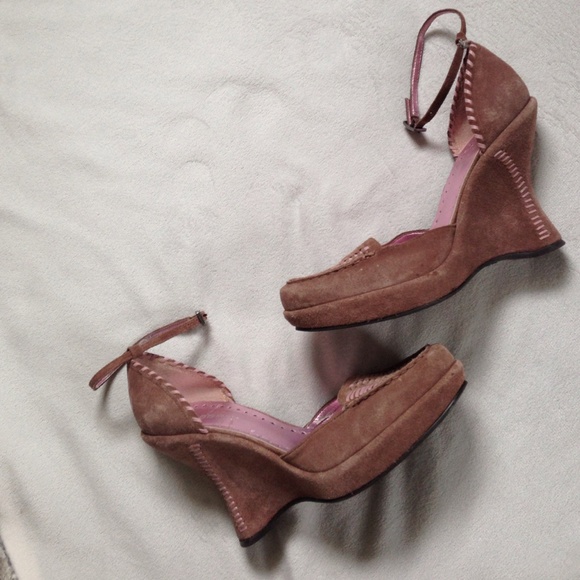 BCBG wedges - Picture 3 of 4