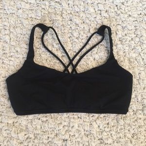 Lululemon free to be sports bra
