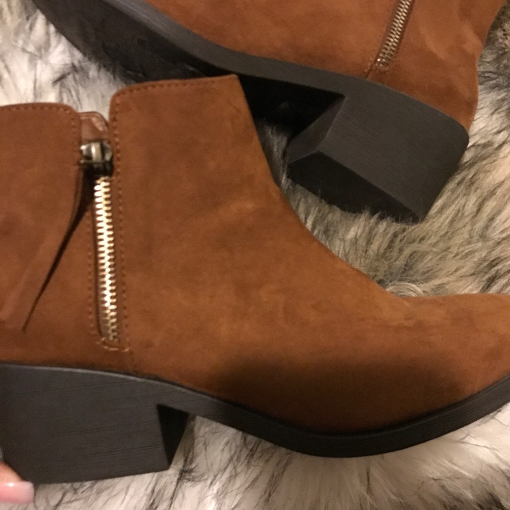 Super Cute booties SOLD!!
