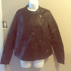 FINAL PRICE DROP🎀 faux black leather jacket