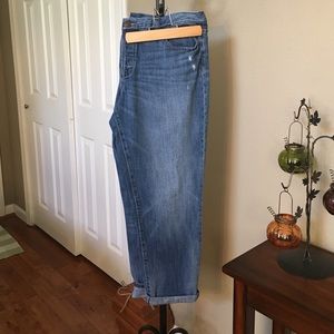 Ann Taylor Loft Boyfriend cut jeans👖