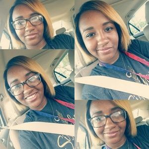 Meet your Posher, Deanna