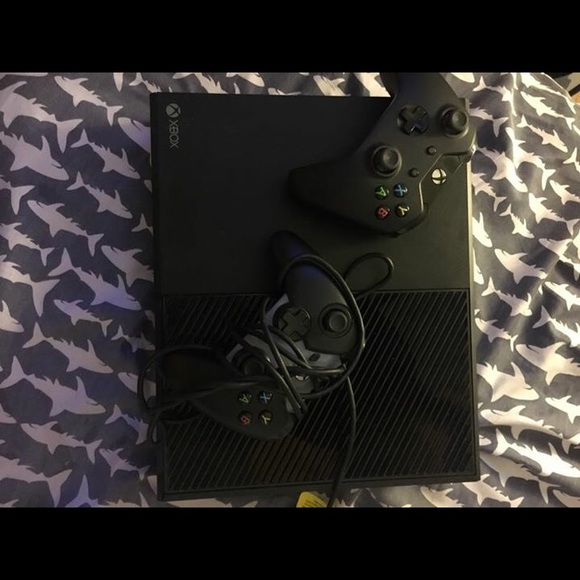 Xbox One - Picture 2 of 3