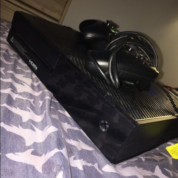 Xbox One - Picture 3 of 3