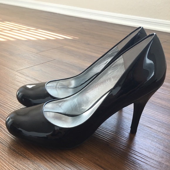Classic Black Jessica Simpson Pumps - worn once